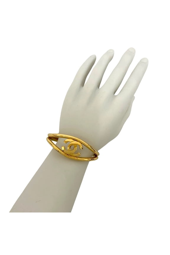 Pre-Owned CHANEL Vintage Coco Mark Bangle Bracelet Gold 02633 (Good)