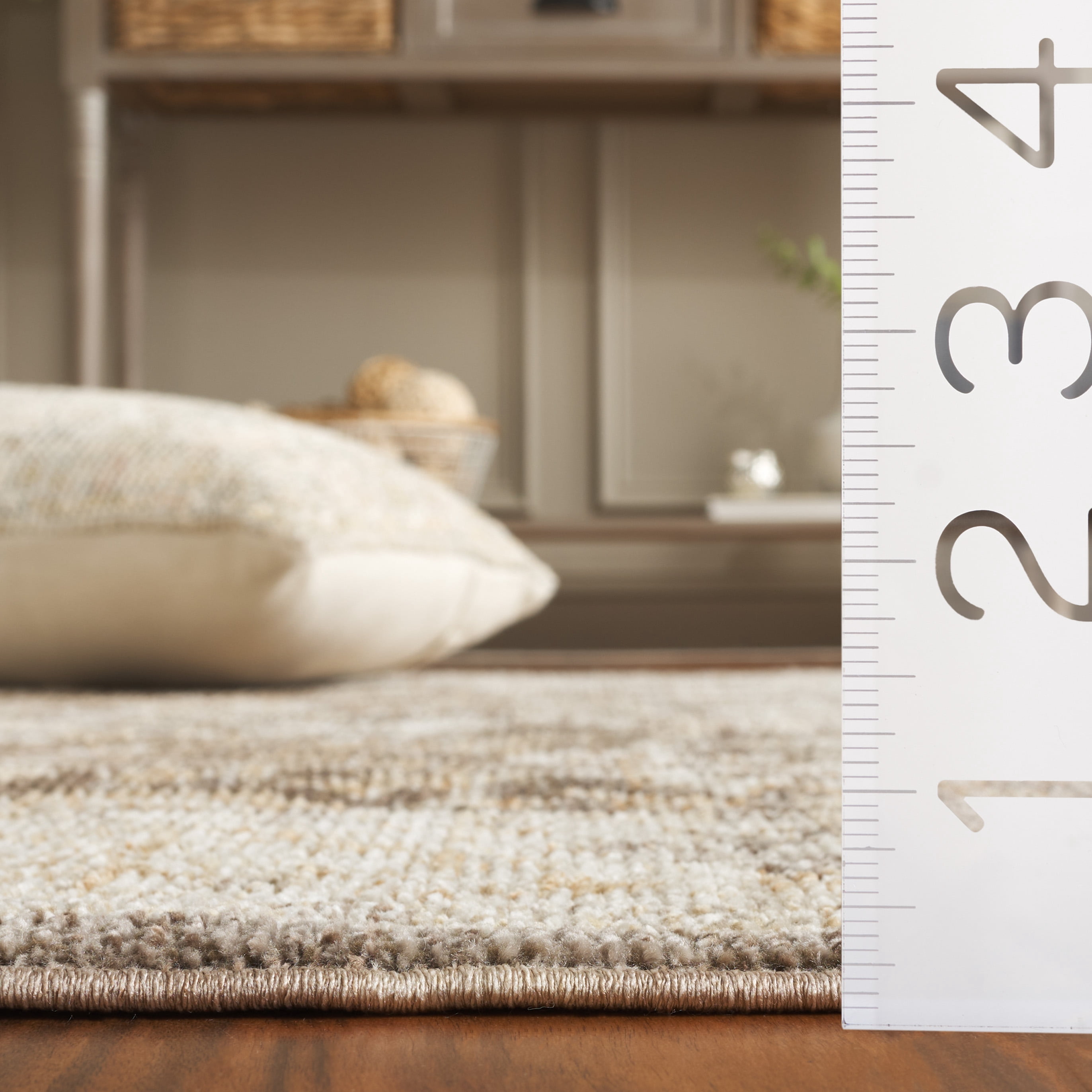 Safavieh Hazel Henley Oriental Area Rug, Brown/Ivory, 9' x 12'