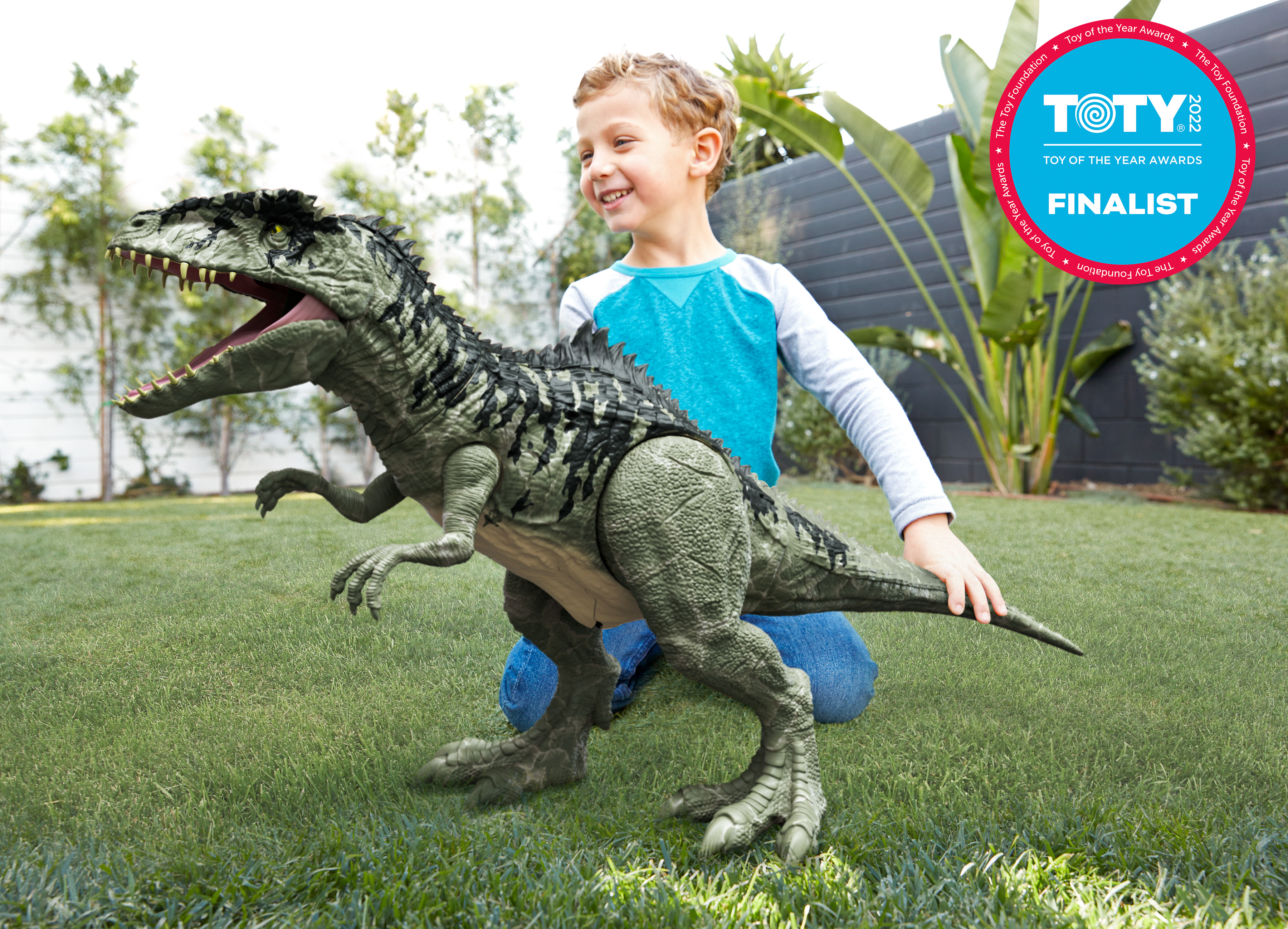 Jurassic World Dominion Super Colossal Giganotosaurus, 4 Year Olds & Up - image 2 of 6