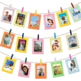 thumbnail image 4 of Marcos de fotos de papel de 30 piezas, marcos de fotos de cartón coloridos, marcos de fotos de papel Kraft para fotos de 5' con mini clips de madera y cordeles para el hogar Rojo Verde Cocina, Decoración y Otros, 4 of 5