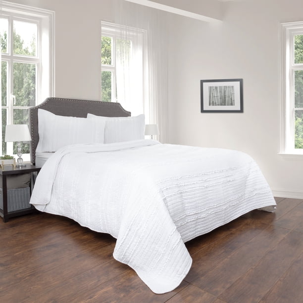 Quilt and Sham Set- Hypoallergenic 2 Piece Oversized Twin Quilt Bed Set with Striped Ruffle ...
