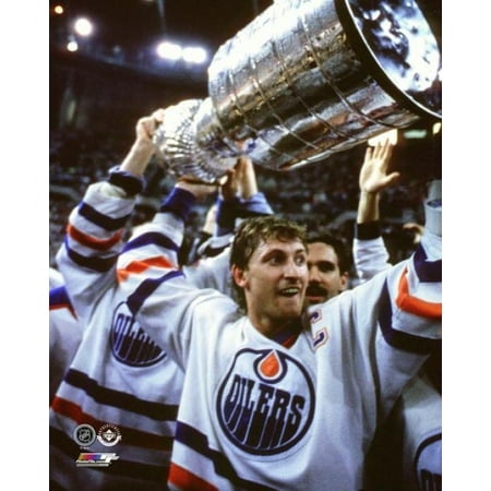 Wayne Gretzky with the 1987 Stanley Cup Trophy Photo Print (16 x 20 ...