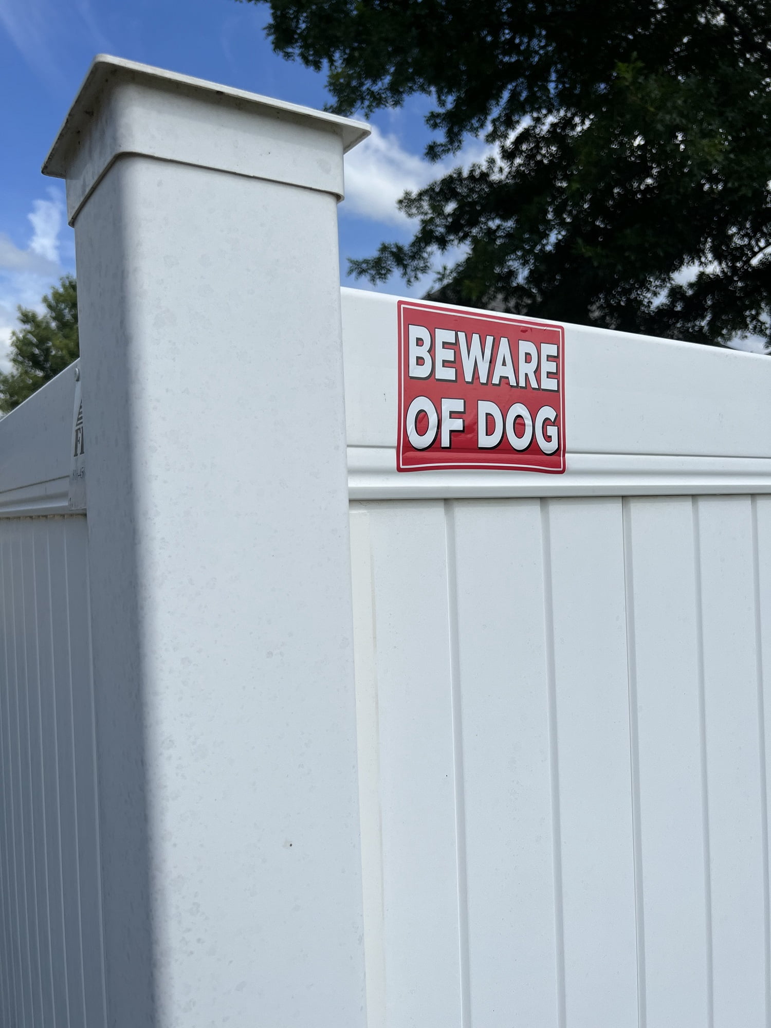 Sunburst Systems 5272 Beware of Dog Sign 5" x 8.5", Vinyl Decal, easy install just peel and stick