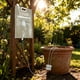thumbnail image 1 of Bolsa de riego por goteo automático para solución de infusión de plantas, maceta de cerámica para jardín, solución nutritiva para plantas verdes, herramienta de riego lento, 6,5 l, organización y alma, 1 of 6