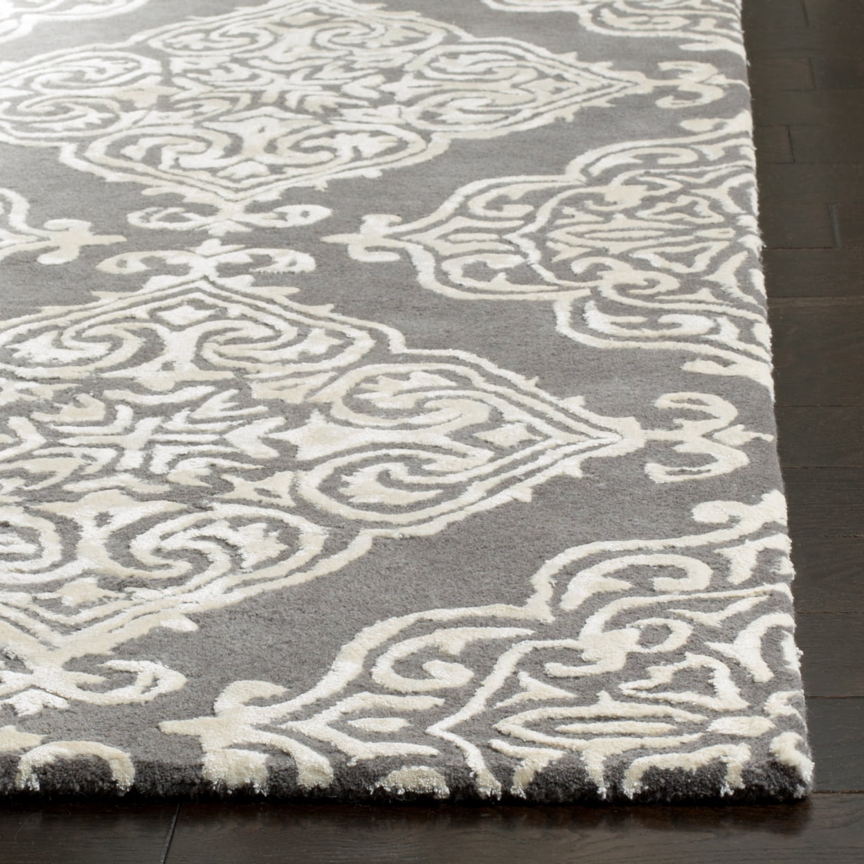SAFAVIEH Glamour Georgene Damask Area Rug, Dark Grey/Ivory, 4' x 6'