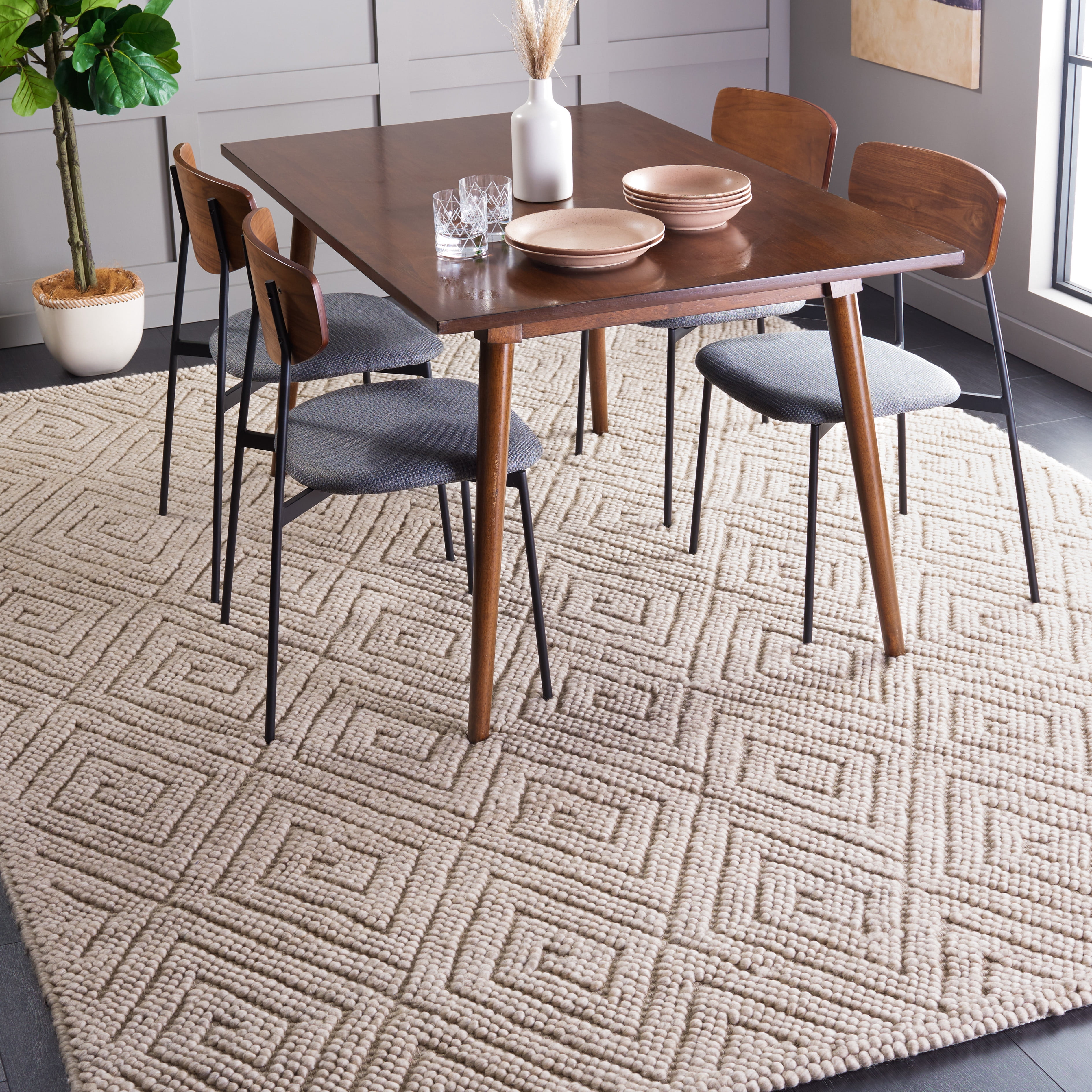 SAFAVIEH Natura Mitchell Diamond Area Rug, Beige, 5' x 8'