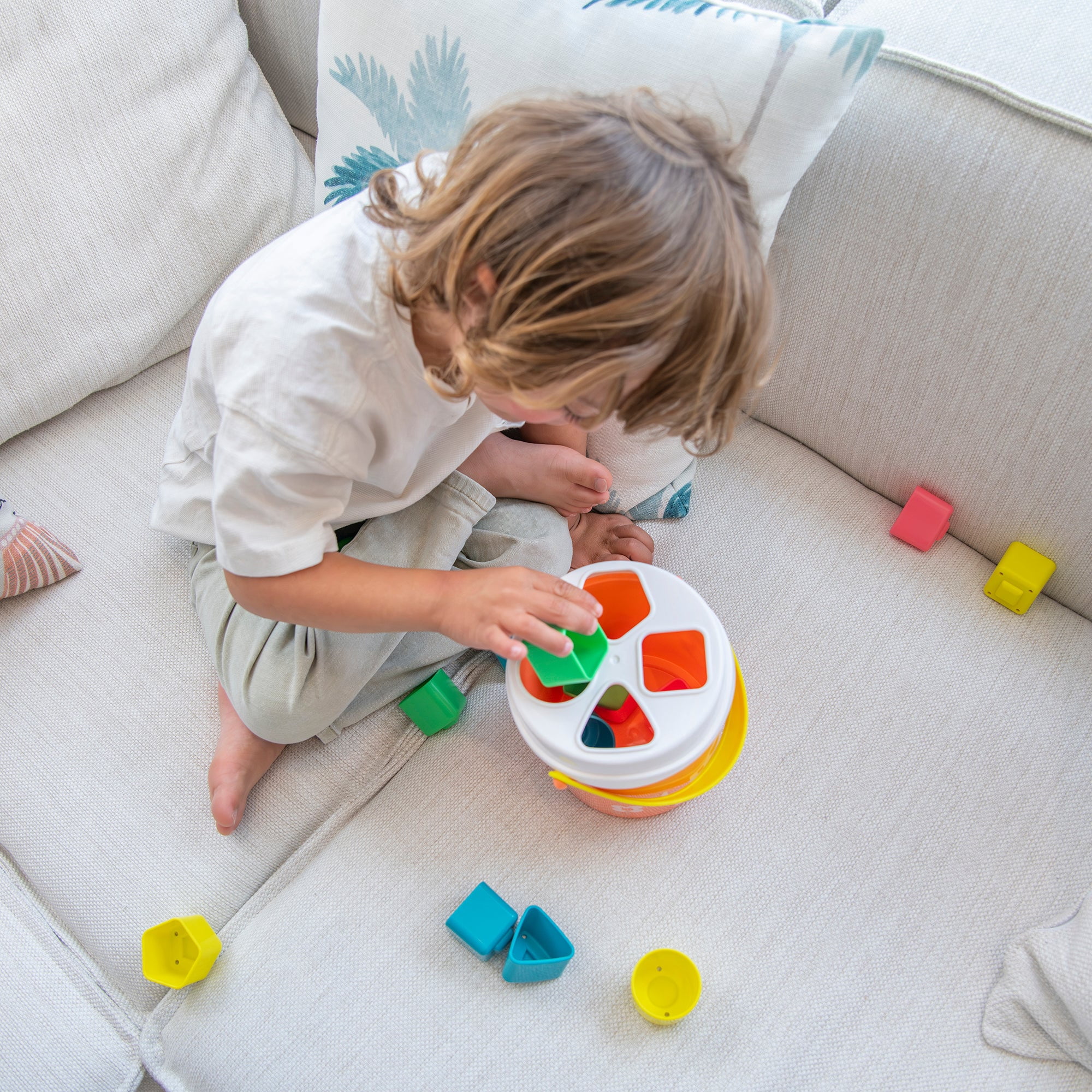 Miniland Feel to Learn Shape sorting bucket