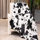thumbnail image 1 of Manta con estampado de vaca en blanco y negro – 50 x 60 pulgadas de felpa suave y esponjosa manta de forro polar para adultos y niños, ropa de cama ligera para todas las estaciones, regalos para los a, 1 of 1