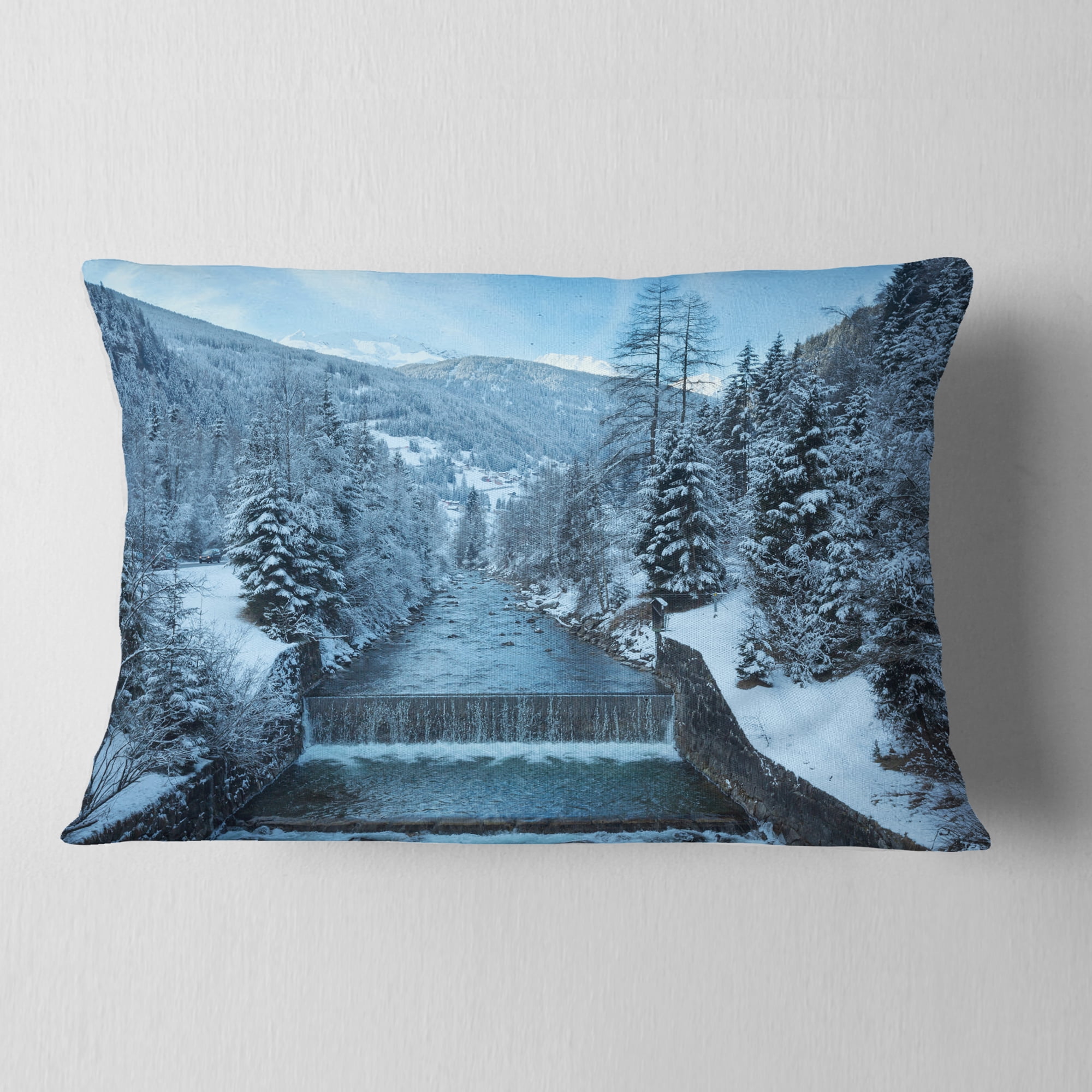 Designart Winter Mountain Stream - Landscape Photography Throw Pillow - 12x20