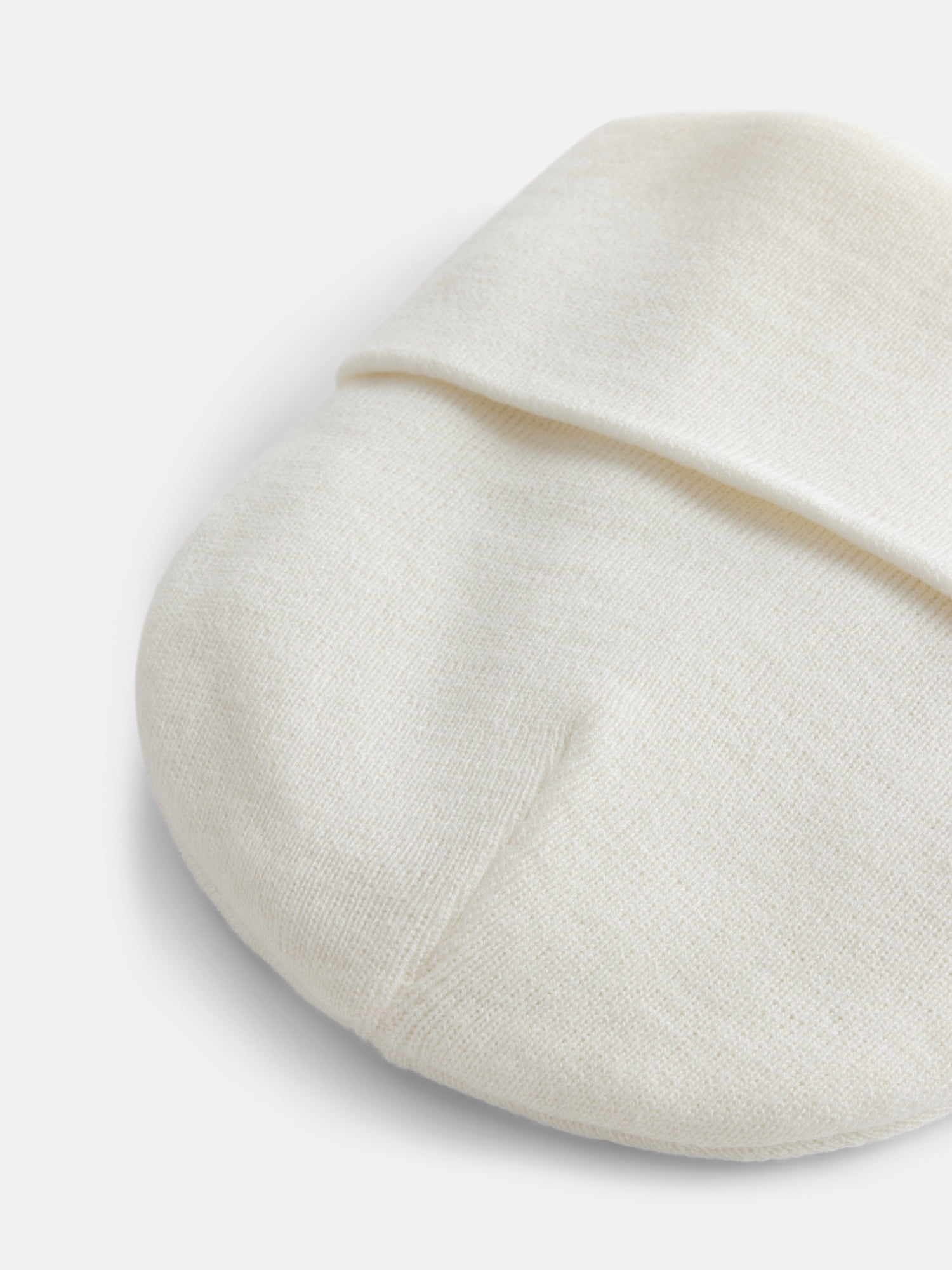 No Boundaries Women's Solid Ribbed Knit Beanie