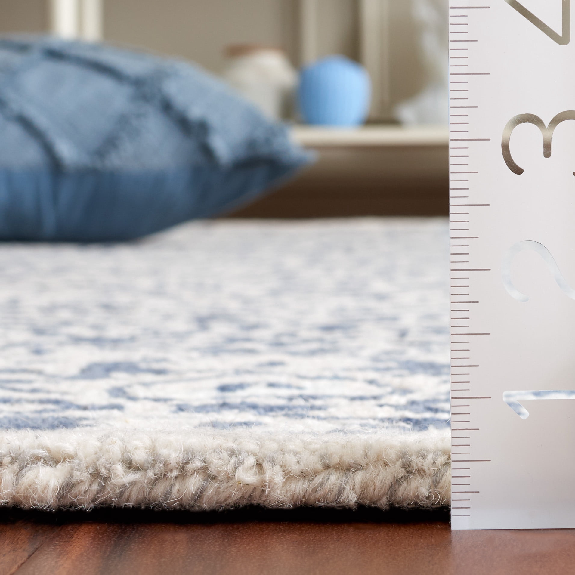 Safavieh Dip Dye Felicia Floral Runner Rug, Blue/Ivory, 2'3" x 8'