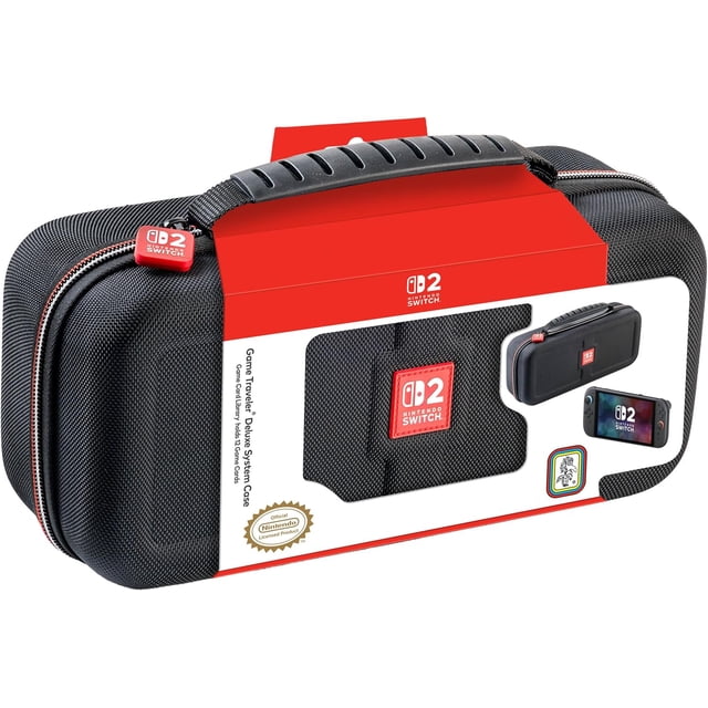 estuche game traveler deluxe system case - nintendo switch 2 funda rígida negra con asa superior, vista frontal centrada; textura textil exterior, cremallera con tiradores rojos y etiqueta frontal con logo "Switch 2". Empaque muestra bandeja interior con correa elástica para sujetar dock o controller Pro y divisor acolchado para adaptador de CA y cable HDMI; suele usarse también para guardar accesorios de viaje.