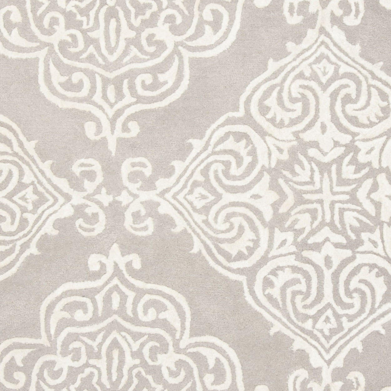 SAFAVIEH Glamour GLM568A Handmade Silver / Ivory Rug