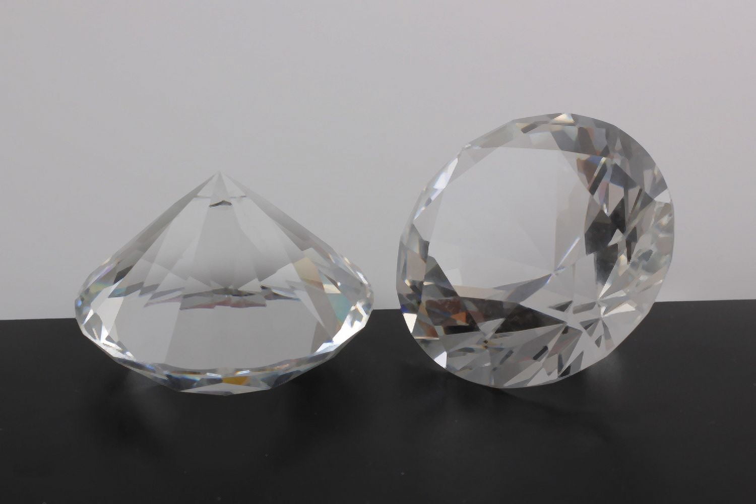 Bisontec 2 lb. Bag Of Clear Acrylic Diamonds For Wedding And Party Decoration