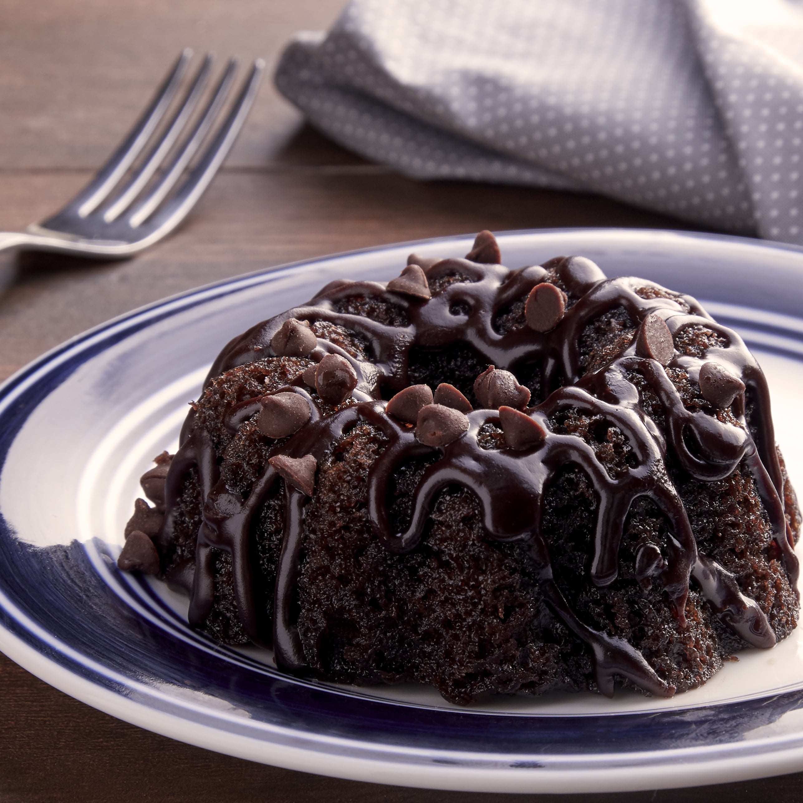 Freshness Guaranteed Chocolate Bundt Cake 3 Oz Walmart Com Freshness Guaranteed Chocolate Bundt Cake 3 Oz Walmart Com