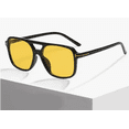 thumbnail image 2 of Paquete Xtellar De 3 Gafas De Sol Cuadradas Con Estilo Fashion, 2 of 3