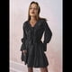 thumbnail image 4 of Vestido Corto Informal de Verano para Mujer, con Escote en V, Larga, Holgado, Cintura Alta, Plisado y Volantes Negro L, 4 of 8