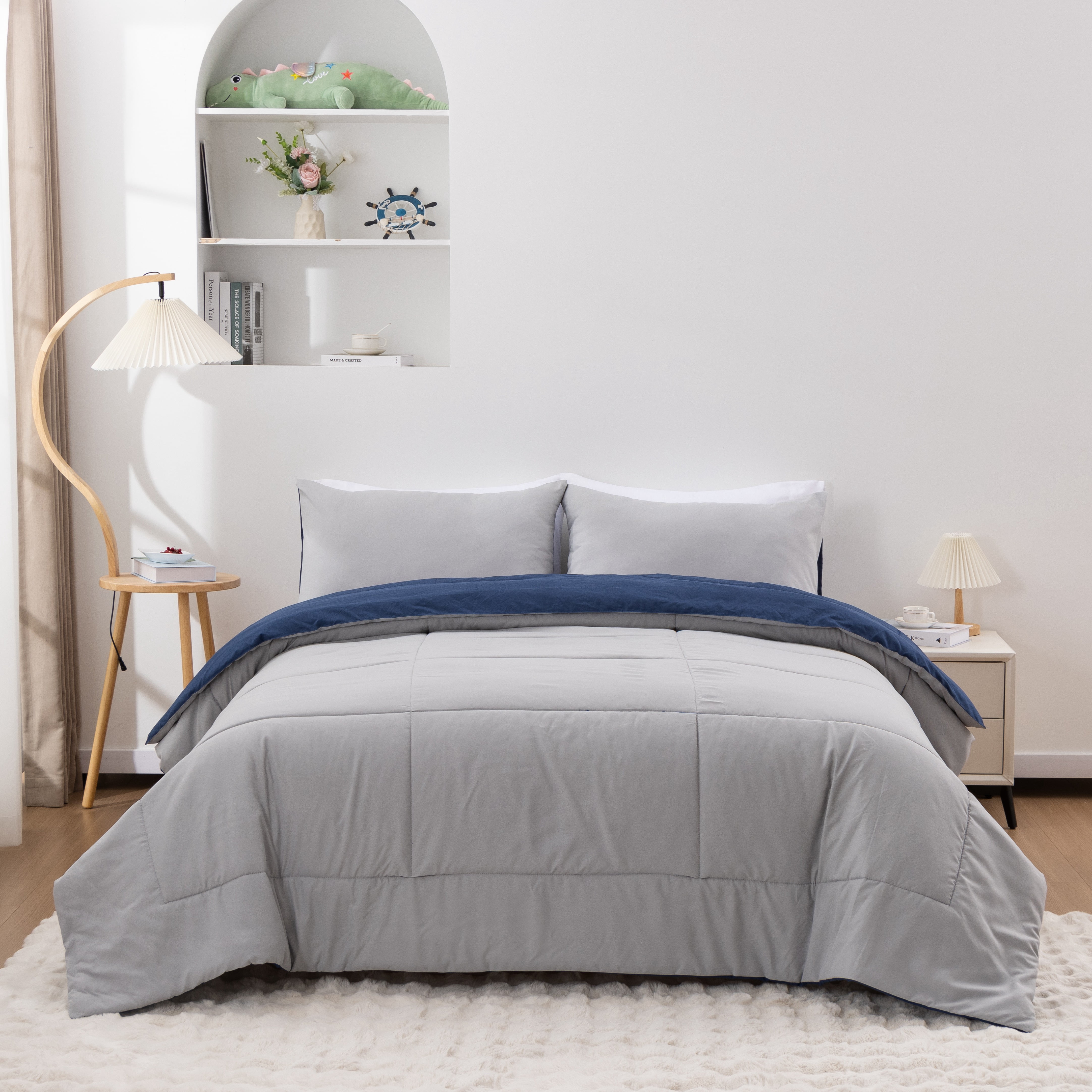 King Comforter Set All Season Reversible Bed Set with 2 Pillow Cases 3 Pieces Bedding Sets Down Alternative Blue/Gray Comforters