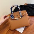 thumbnail image 1 of Beibei Shangpin 2025 Nueva moda europea y americana Litchi Pattern Lock 25CM Platinum Bag Bolso bandolera de un solo hombro para mujer, 1 of 5