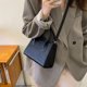 thumbnail image 4 of Bolso elegante Qarigey para mujer negro, bolso de hombro, cruzado, mano de obra fina, regalos prácticos, 4 of 6