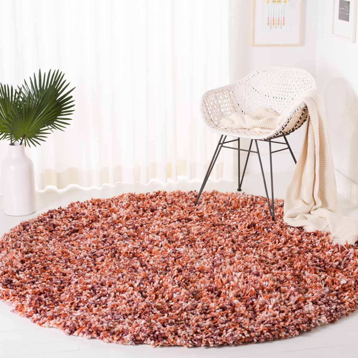 SAFAVIEH Rio Kynaston Solid Polyester Shag Area Rug, Rust/Ivory, 4' x 6'