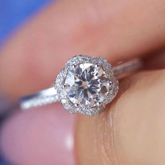 Elegant Flower Design 1.0 CT Round Cut VVS Moissanite Engagement Ring, Anniversary Gift Ring for Her