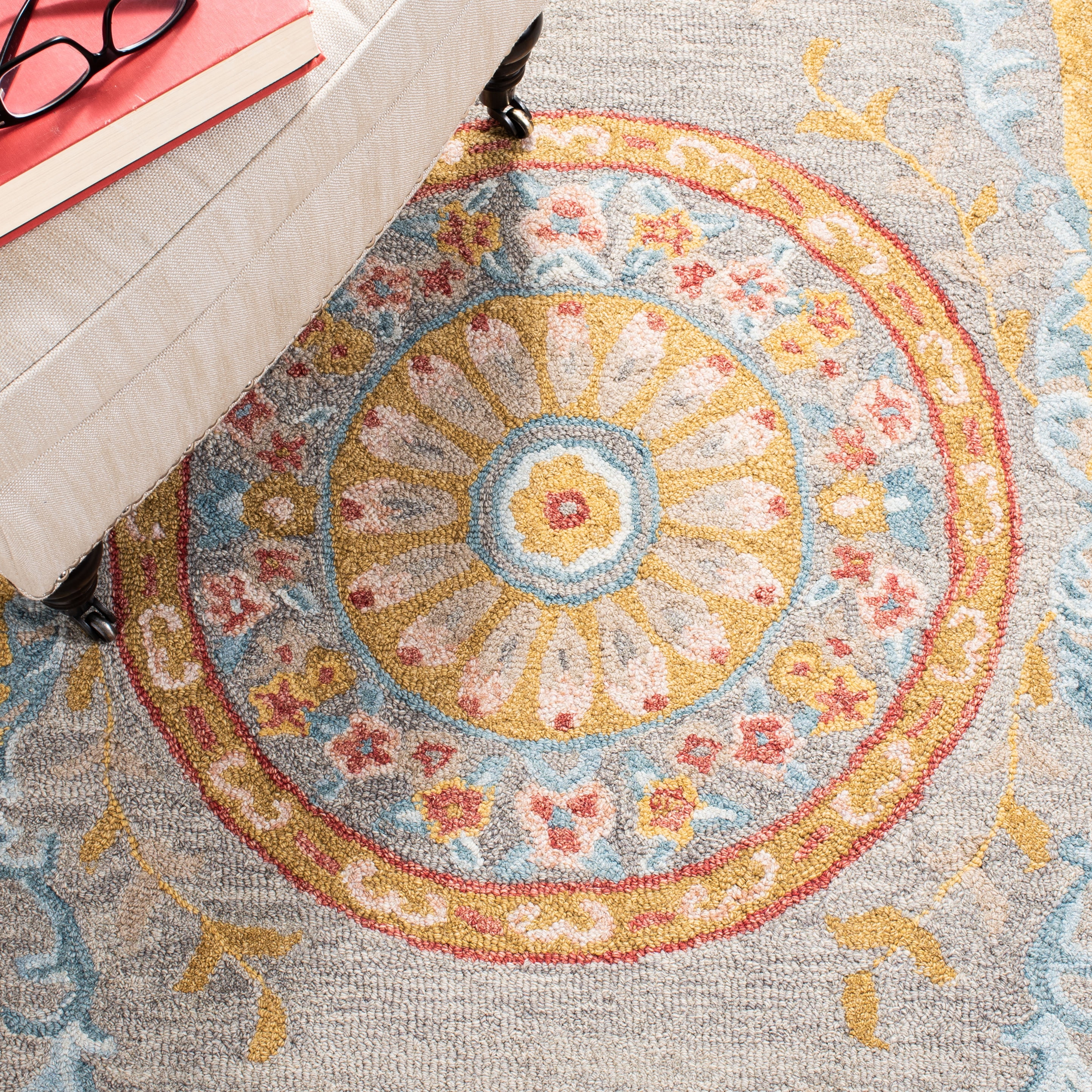 SAFAVIEH Micro-Loop Lyssa Medallion Runner Rug, Green/Grey, 2'3" x 7'