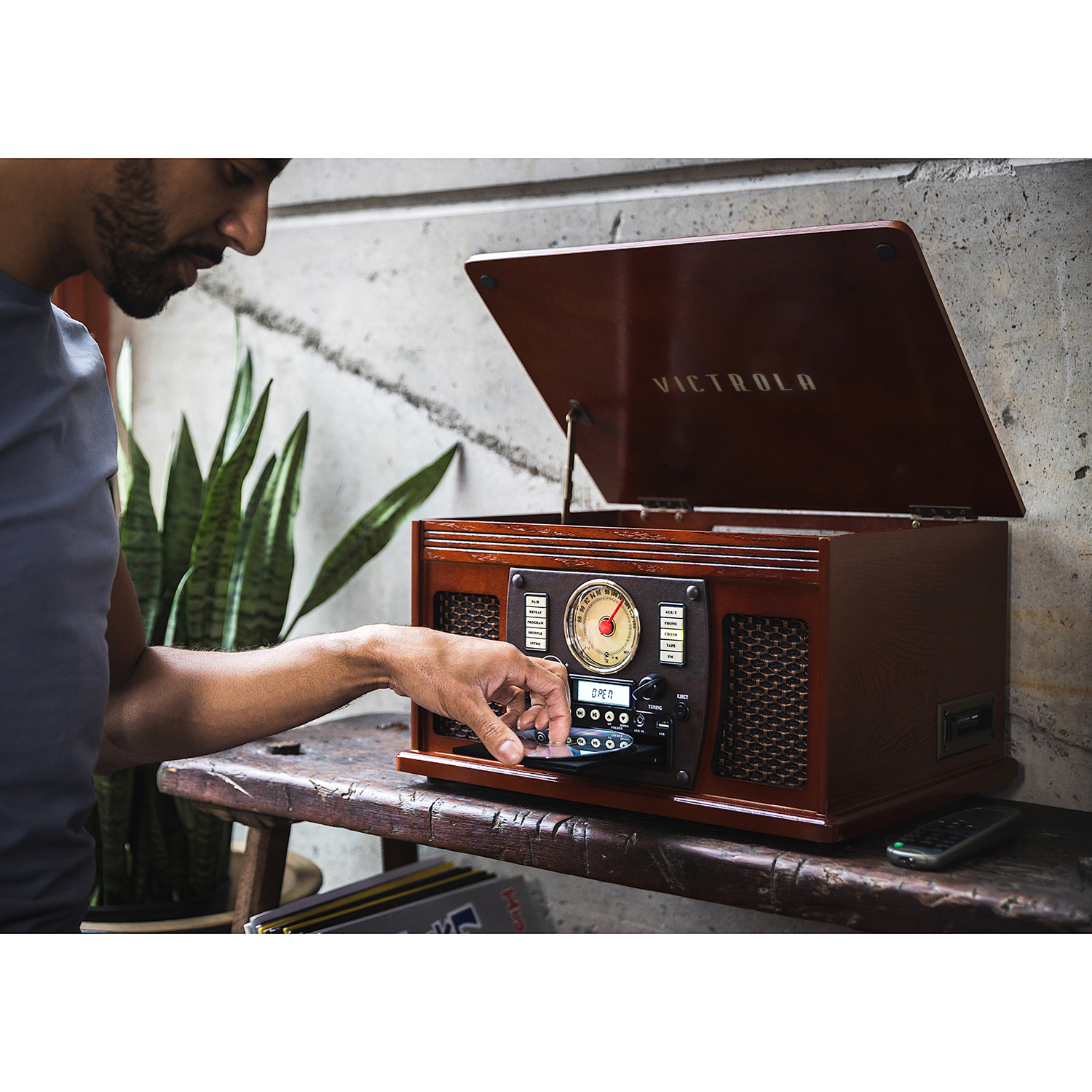 Victrola Aviator 8-in-1 Bluetooth Record Player ＆ Multimedia Center ＆  Wooden Stand for Wooden Music Centers with Record Holder Shelf, Espresso  通販