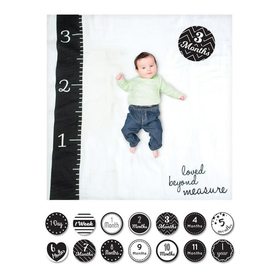 Lulujo - Baby's 1st Year - Monthly Milestone Photography Background Prop, Blanket and Cards Set -  Isn't She Lovely