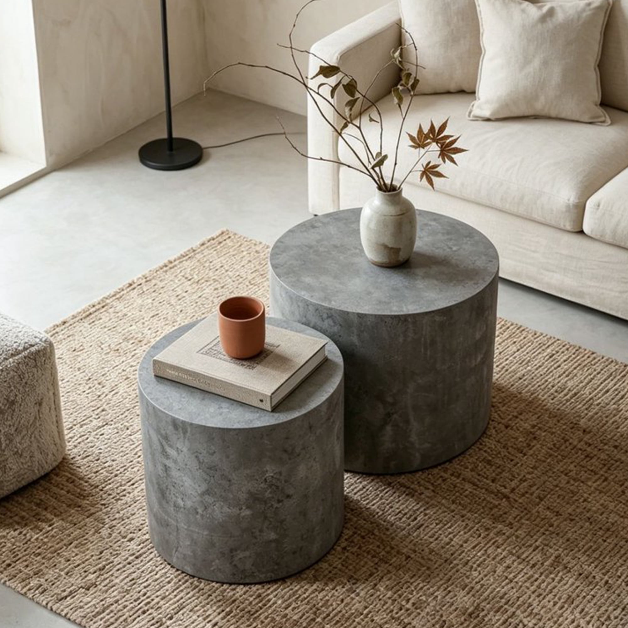 Leumius Set of 2 Nesting Coffee Tables, Round Modern Circle Wooden Accent Side End Tables for Small Space Living Room Bedroom Gray