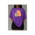 thumbnail image 1 of Playera Blusa Divertida De Capybara Tomando Jugo Ropa De Mujer Capibara Color Morado Talla Grande Marca Emil SaEs, 1 of 4
