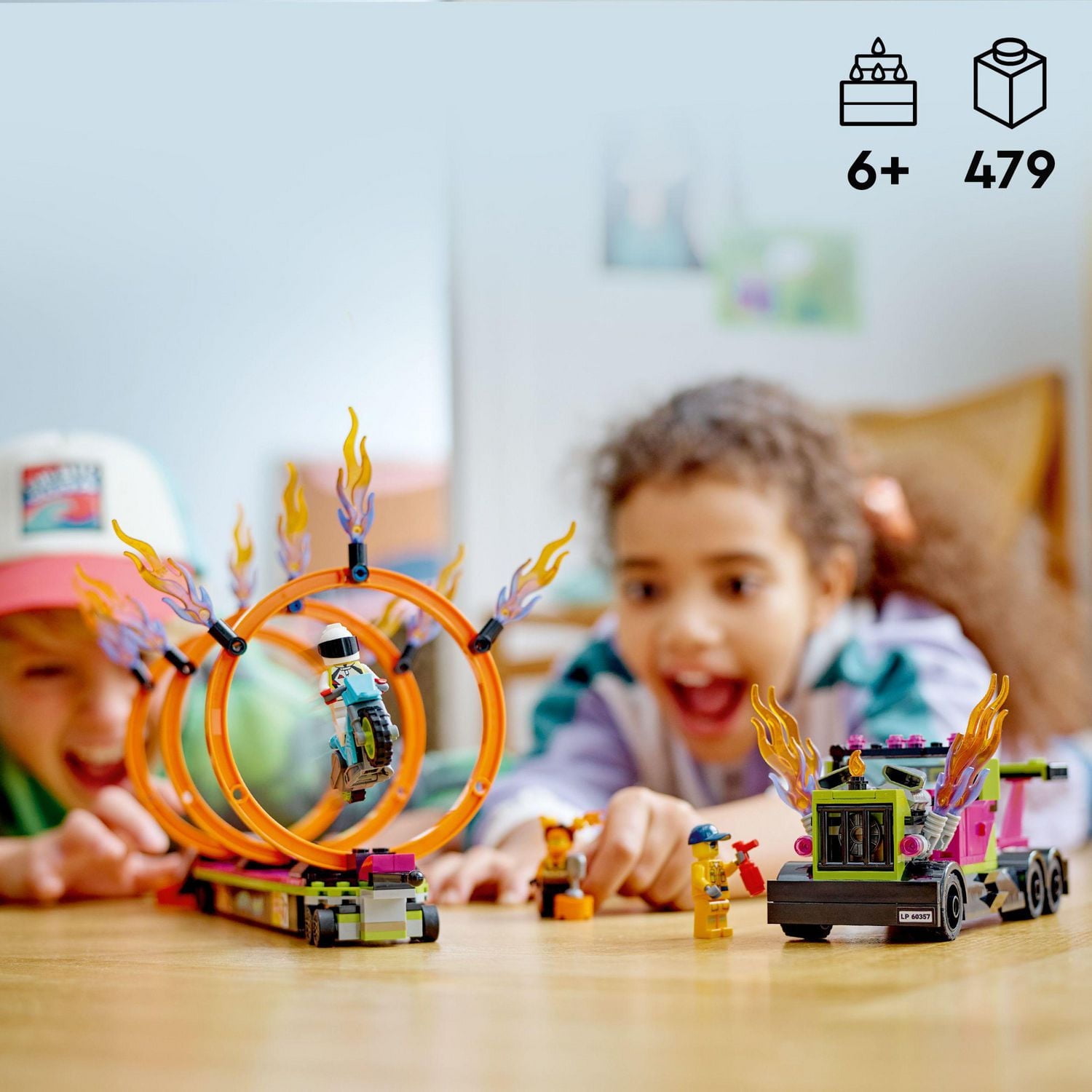 LEGO City Stuntz La camionnette de cascade et le défi des cercles de feu 60357 Ensemble de construction (479 pièces)