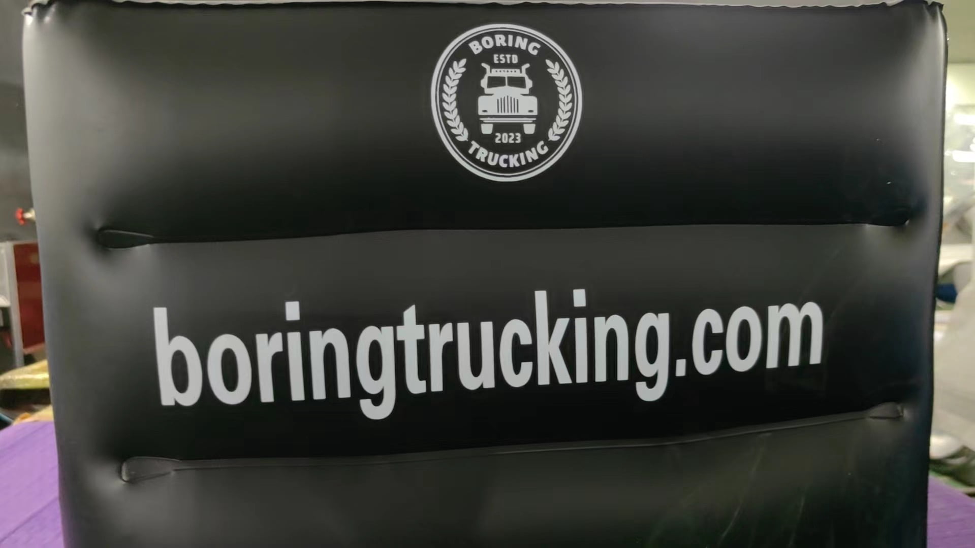 Boring Trucking Day Cab Bed, Inflatable Seat Gap Filler for Semi Trucks, Fits Between Seats, 20x20x15 Inch, 250lb Capacity, Manual Pump Included