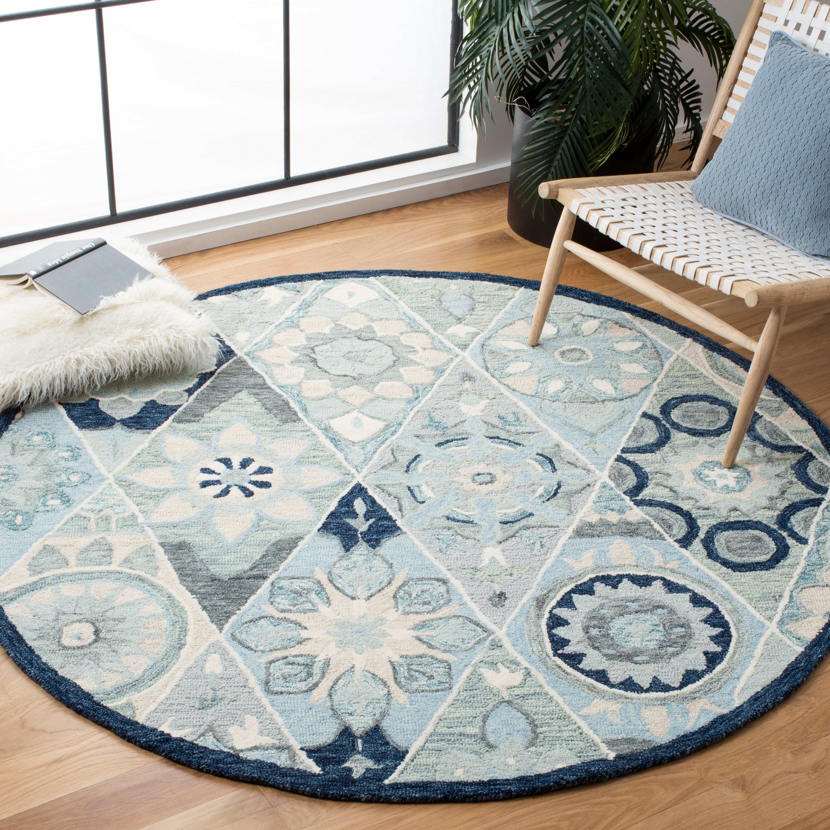 SAFAVIEH Suzani Mckenzie Abstract Area Rug, Blue/Ivory, 6' x 6' Round