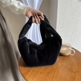 thumbnail image 3 of Bolso de felpa informal para mujer, bolso de hombro esponjoso de estilo coreano que combina con todo (negro), 3 of 8