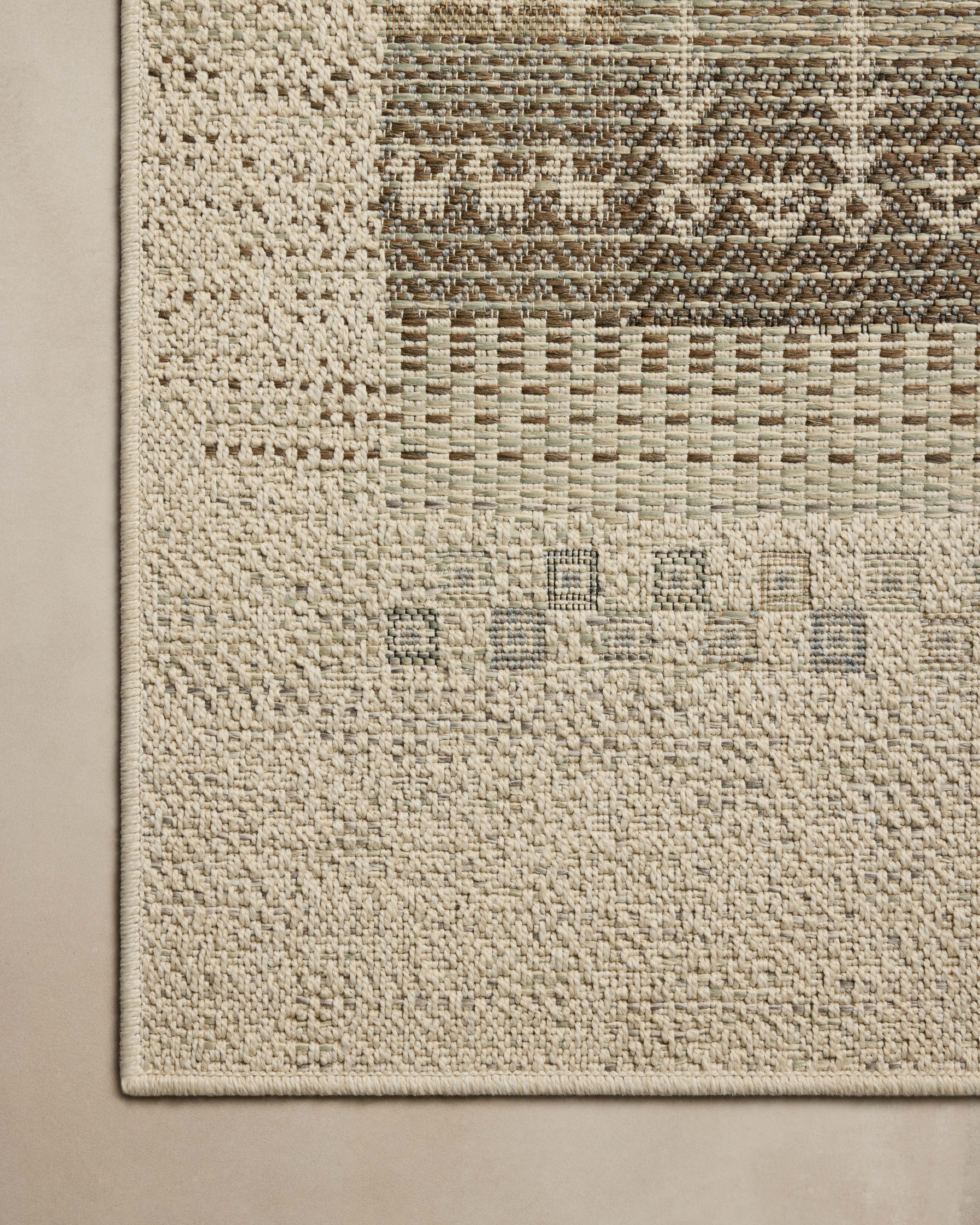 Loloi Saylor Ivory / Earth Indoor/Outdoor Area Rug
