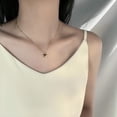 thumbnail image 4 of Collar de amor para mujer, cadena de clavícula de verano, temperamento simple, collar de lujo ligero, corazón de melocotón, joyería de acero de titanio, 4 of 5