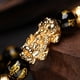 thumbnail image 3 of Pulsera de riqueza de obsidiana negra con pulsera de amuleto rico de la suerte Pi Xiu dorado, 3 of 12