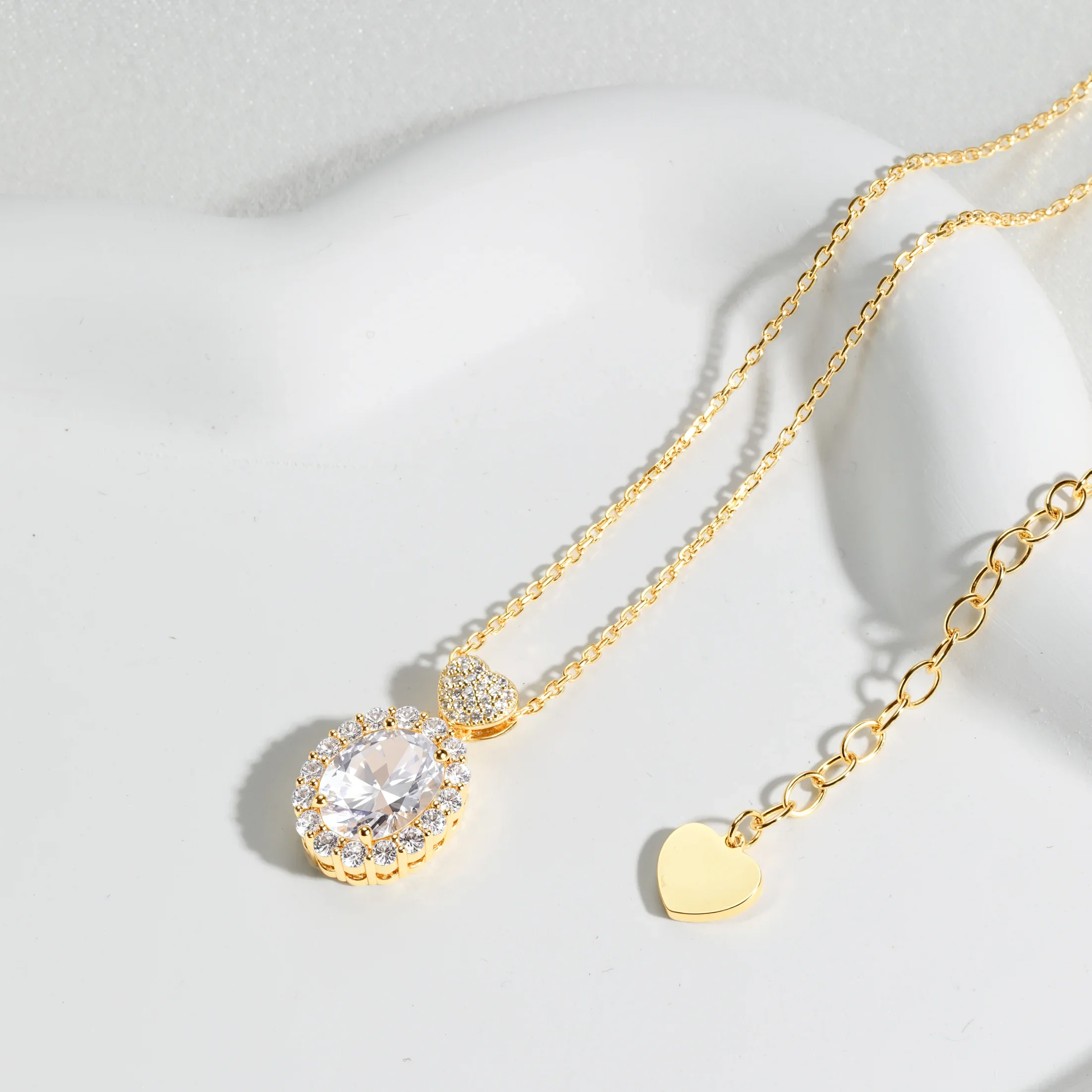 MENGLISI Clear Cubic Zirconia Oval Halo Pendant Necklace for Women, 14K Gold Plated Copper