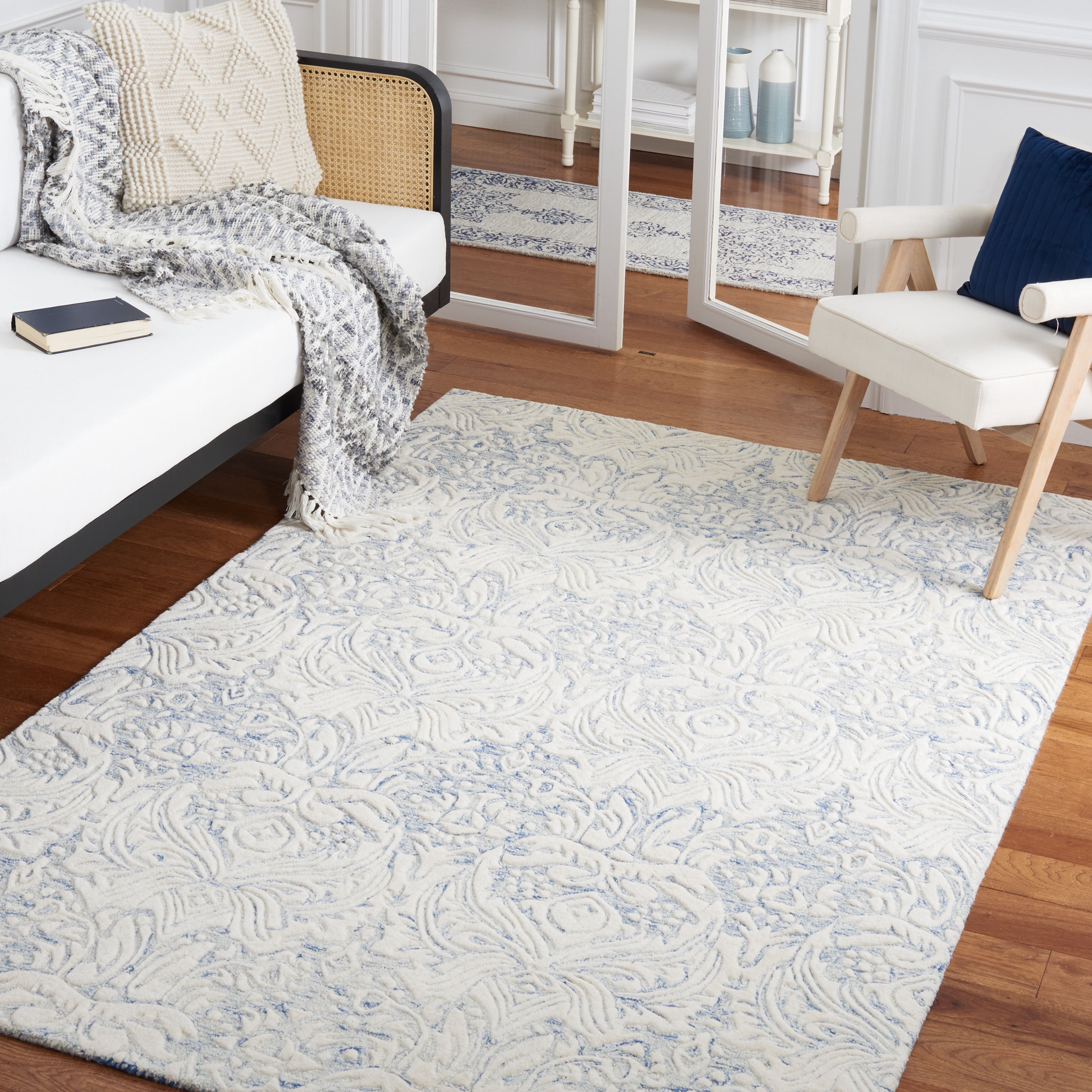 SAFAVIEH Metro Della Medallion Area Rug, Blue/Ivory, 4' x 6'