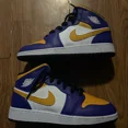 thumbnail image 2 of Size 6.5 - Jo r-dan 1 Mid Lakers, 2 of 6