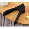 thumbnail image 5 of Juego de exprimidor de ajos: exprimidor de ajos de primera calidad, mango ergonómico fácil de apretar, fácil de limpiar con asas antideslizantes y pelador de tubos de silicona muy duradero y cepillo, 5 of 5