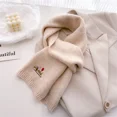 thumbnail image 3 of Bufanda de punto de diseño para hombre y mujer, chal cálido de invierno con estampado de perro, de moda, grueso, para el cuello, suave, resistente al frío, bufanda Burberry, 3 of 5