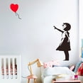 thumbnail image 2 of PEGATINA DE VINILO PARA PARED CON GLOBO DE CORAZÓN 56X29 cm, 2 of 5