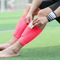 thumbnail image 3 of Espinilleras de fútbol | Protección de piernas de EVA gruesa de doble capa | Protectores de pie enchufables ligeros | Espinilleras deportivas unisex para adultos para partido de entrenamiento de, 3 of 4