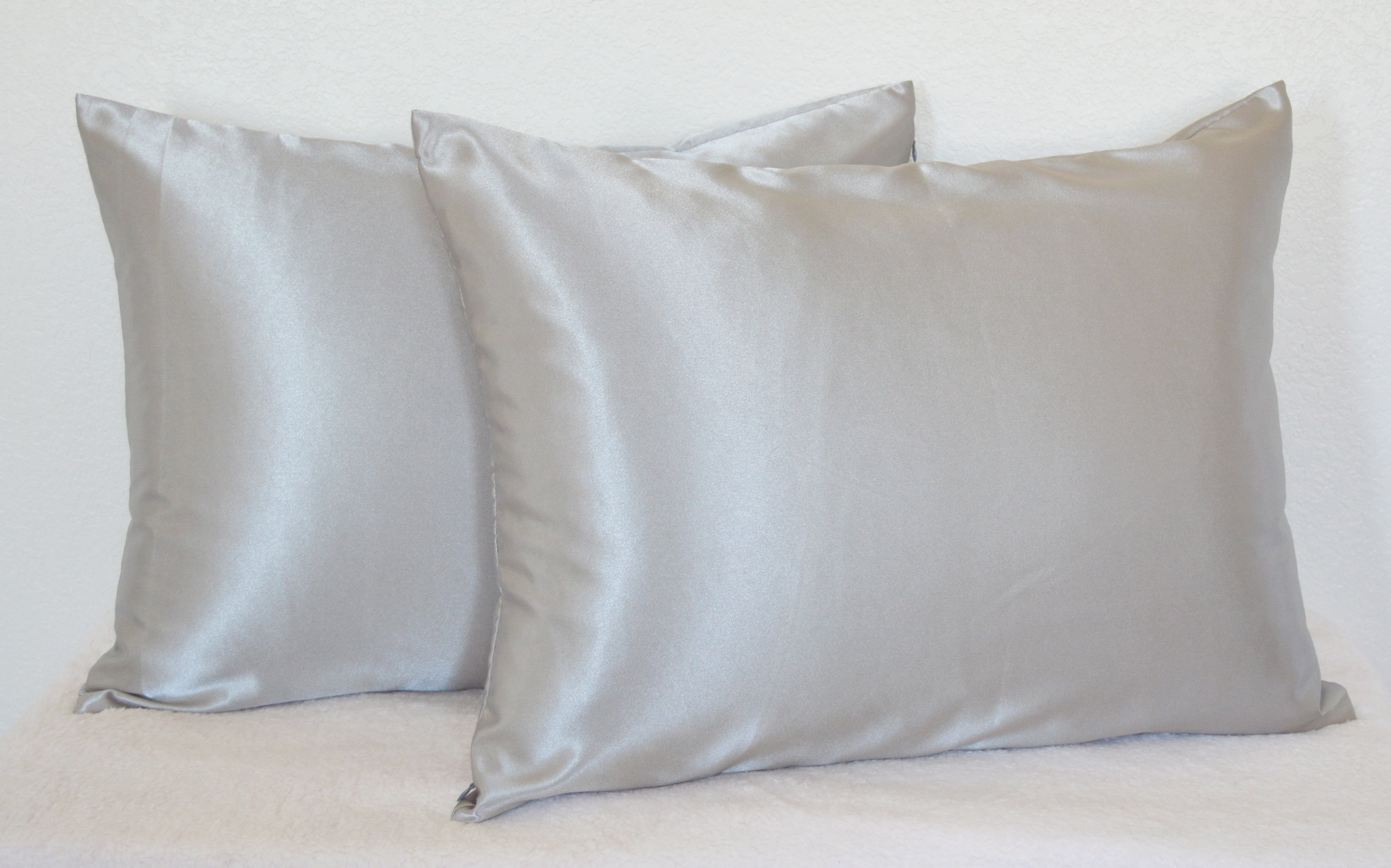 Aiking Home 350TC Bridal satin Pillow Cases, Zipper Closure (Pack of 2