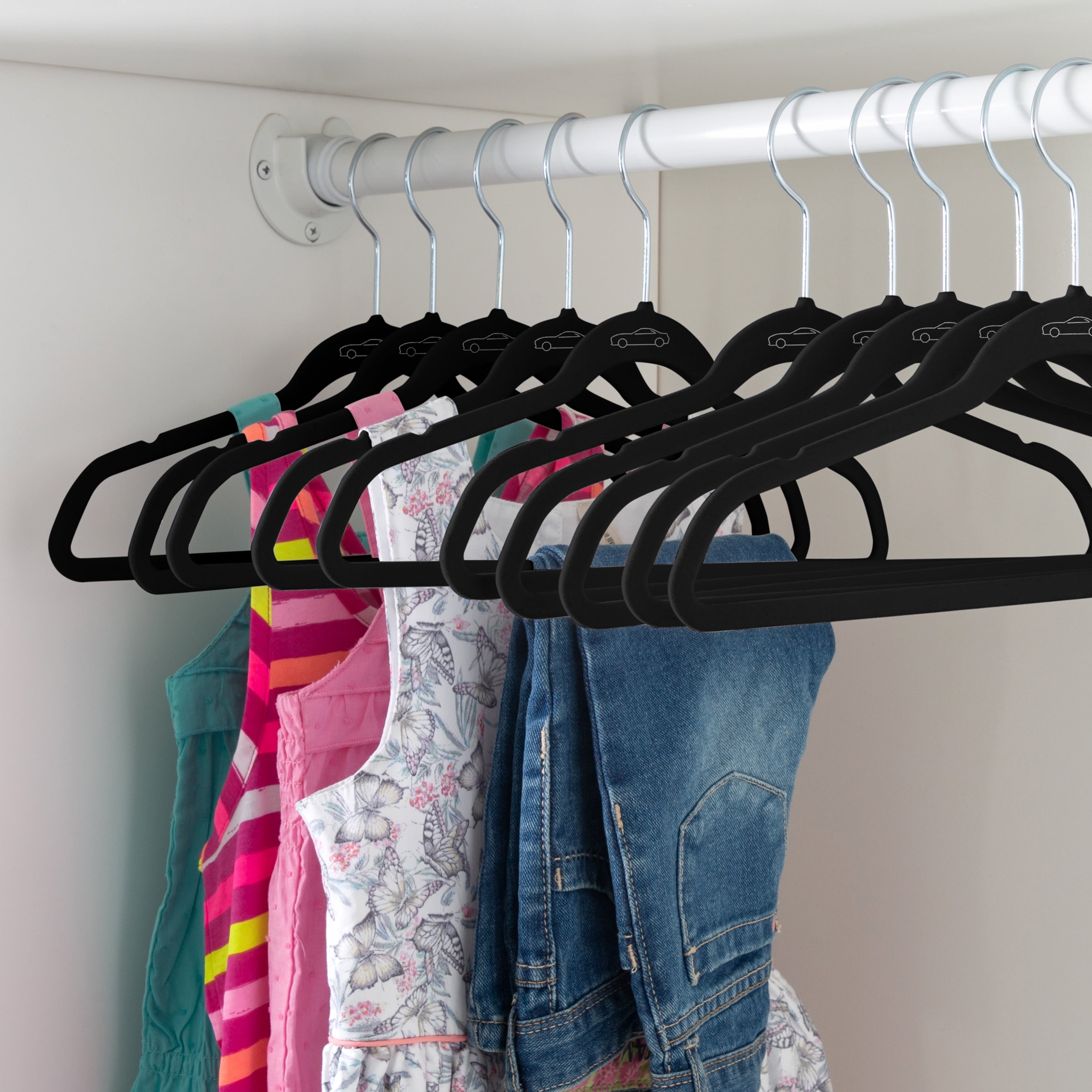 Simplify Kids 200 Pack Velvet Shirt Hanger with Race Car Icon in Black