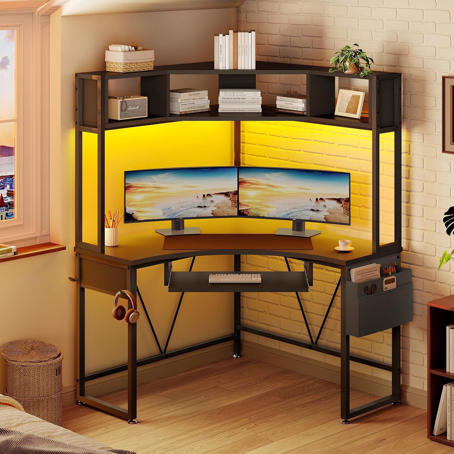 SEDETA Corner Computer Desk with Hutch, Black Gaming Desk with Keyboard Tray & Hooks, Writing Desk for Small Space