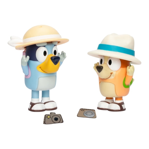 Paquete de 2 figuras de Bluey: de vacaciones, figuras de 2,5 pulgadas con accesorios, los niños pueden recrear sus momentos favoritos del episodio, las figuras incluyen sombreros extraíbles