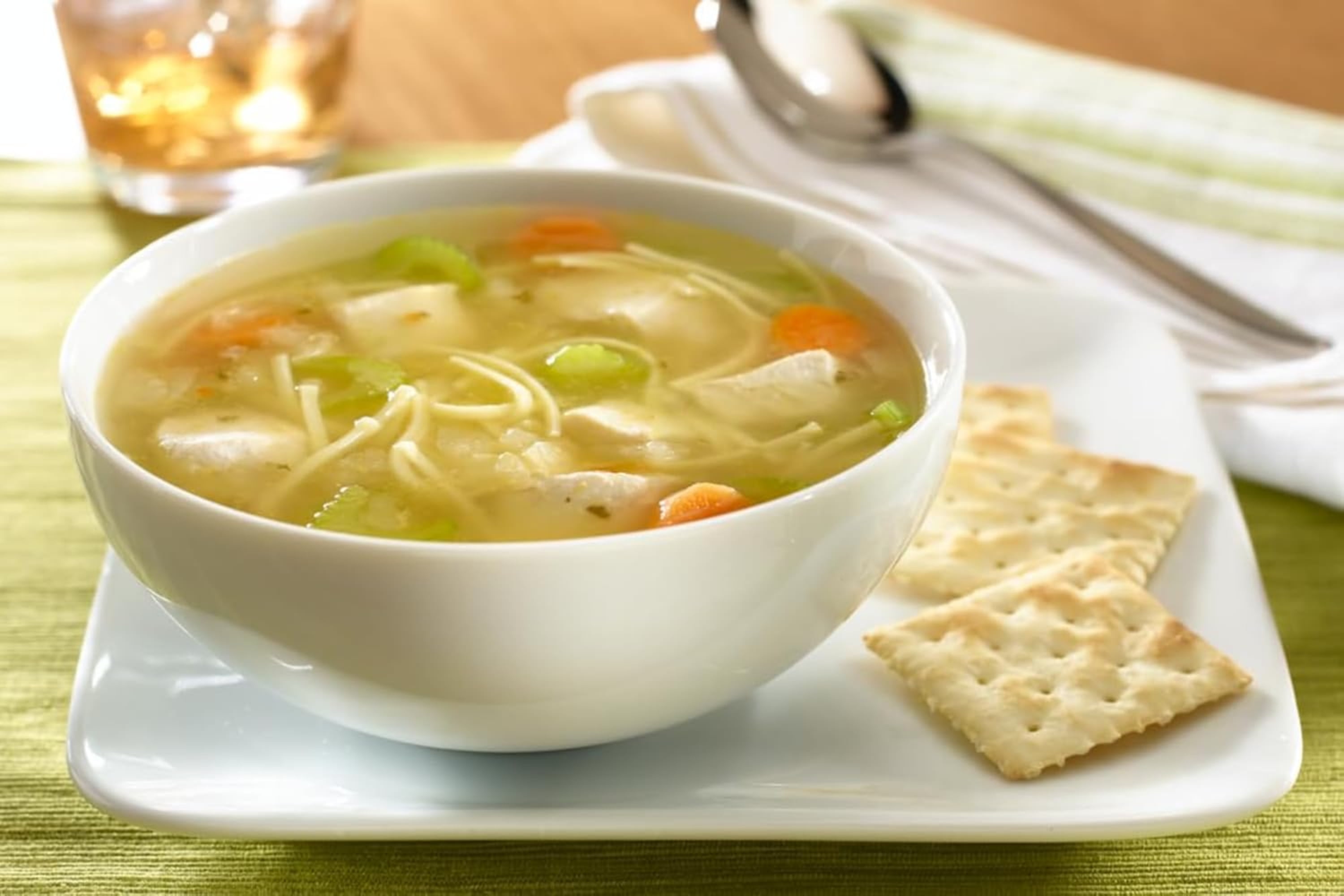 Lipton Cup-A-Soup Chicken Noodle with White Meat, 22 Pouches (Pack of 2), 9.9 oz Each